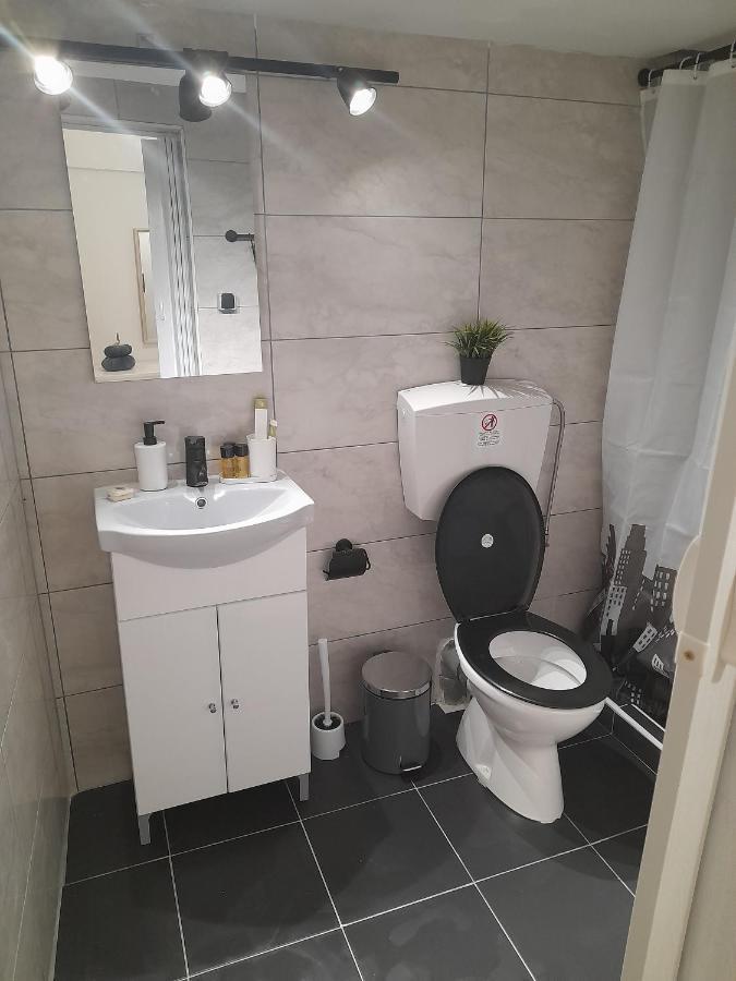 Cocomelo Apts 2 Iraklion Buitenkant foto